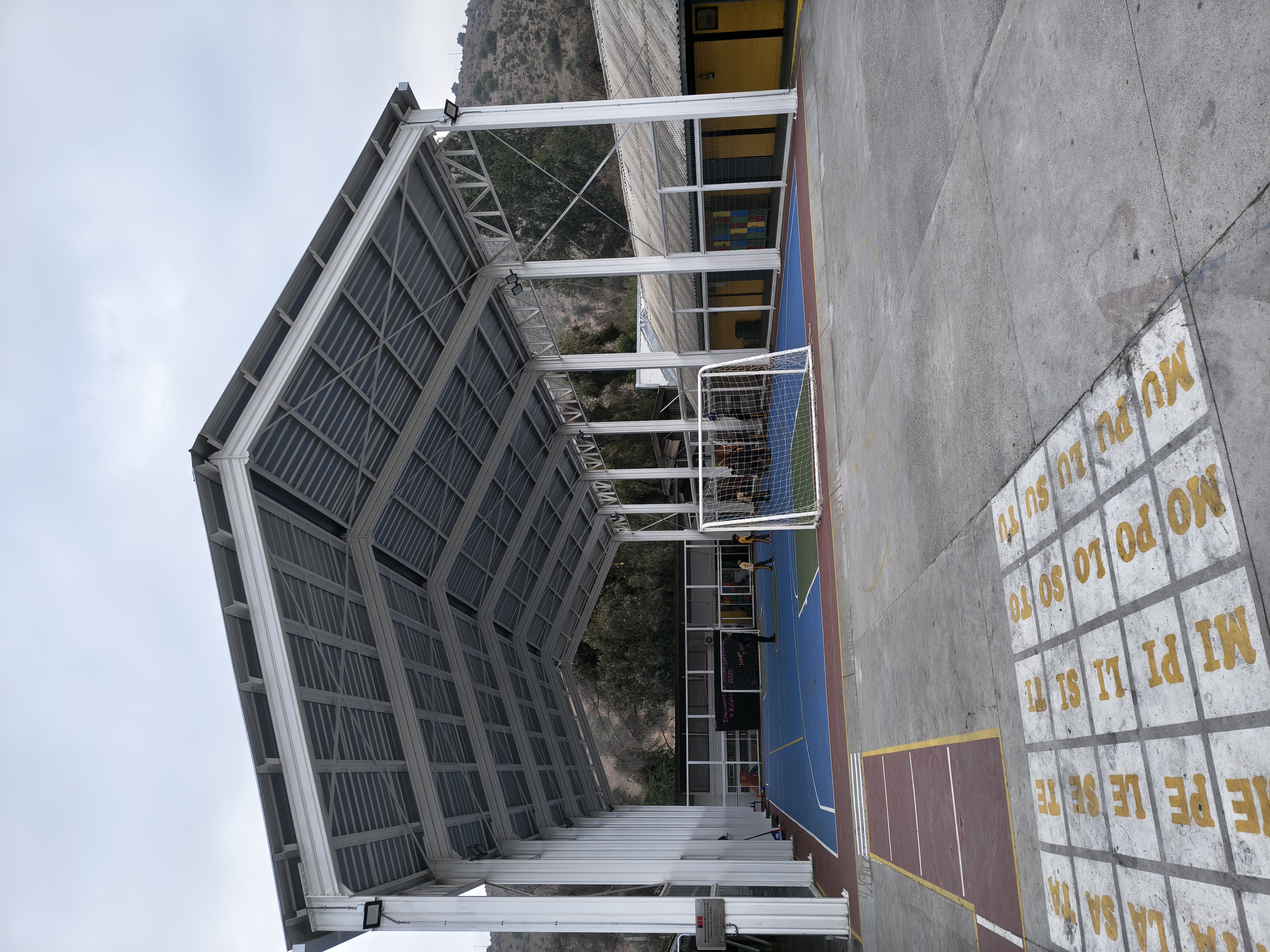 Multicancha techada de la escuela